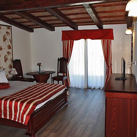 Schassburger Tor Hotel Sighişoara Kamer foto