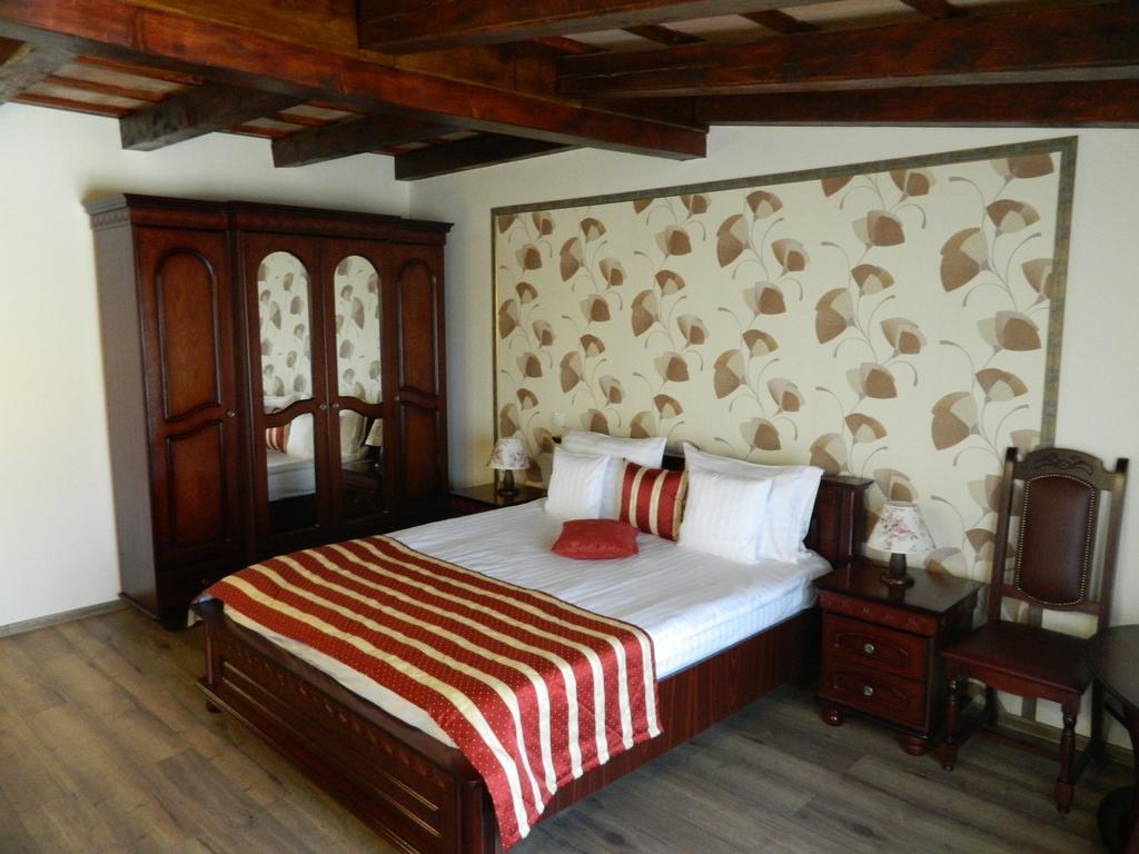 Schassburger Tor Hotel Sighişoara Kamer foto